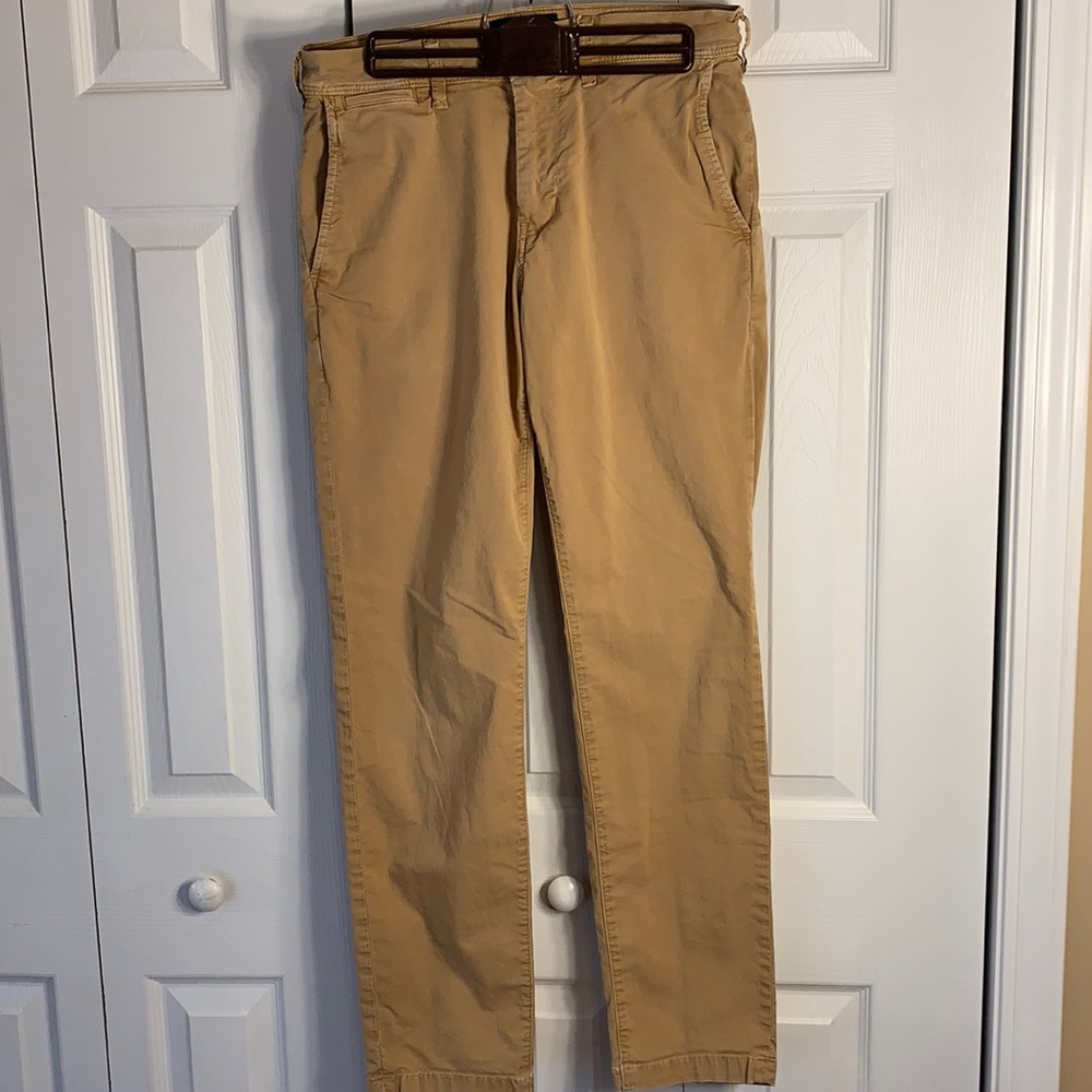 Men’s Khaki Pants